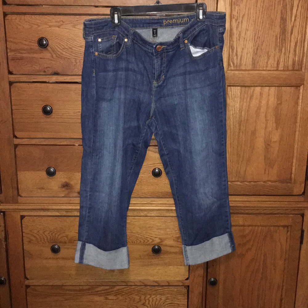Straight crop jeans!